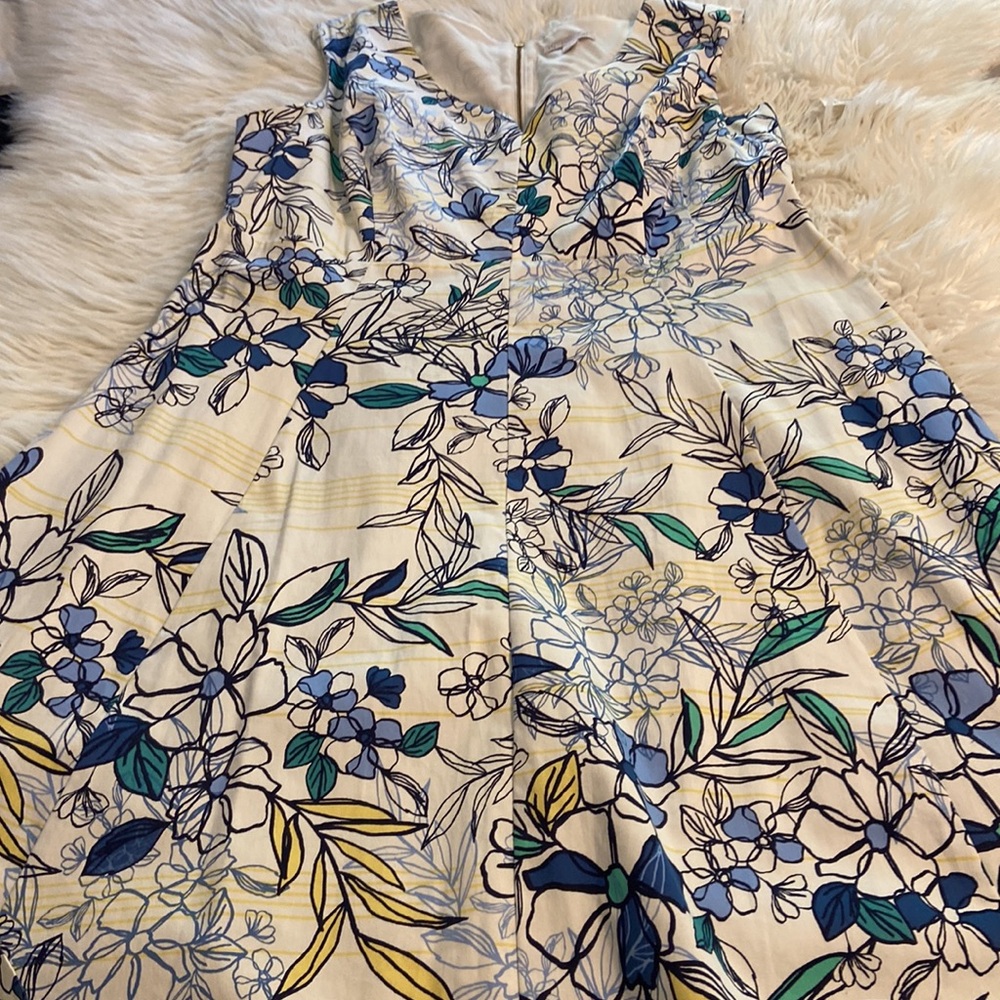 DRESSBARN Floral Blue and White Dress size 18 brand new length 38” bust 44”. - Picture 8 of 12